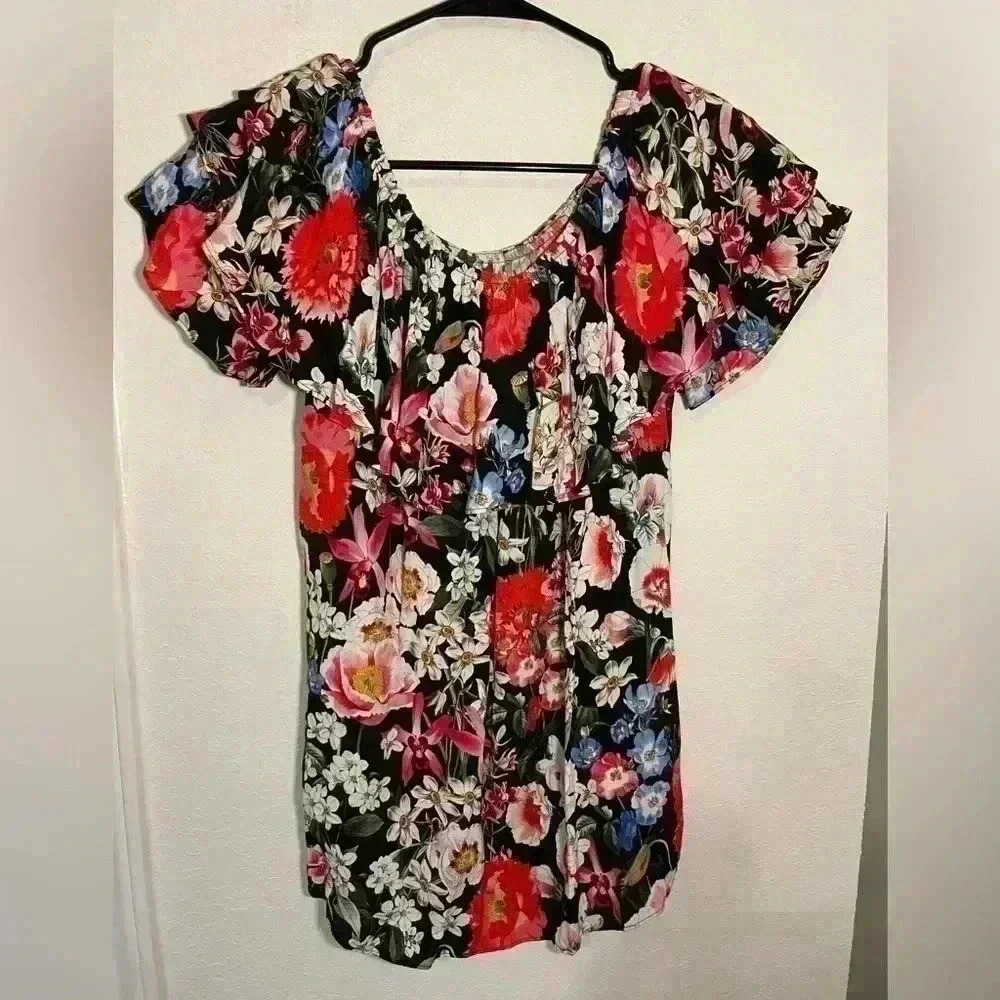 ZARA WOMAN Off the Shoulder Black Red Floral Print Blouse Top Shirt Size Small